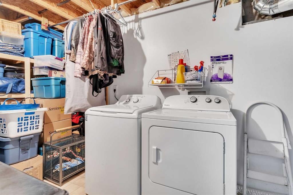 52 Covewood Green Ne, Calgary, AB - Indoor Photo Showing Laundry Room