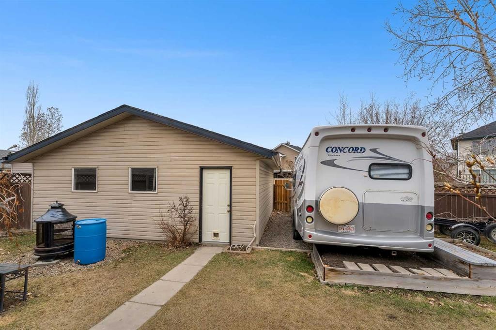 52 Covewood Green Ne, Calgary, AB - Outdoor