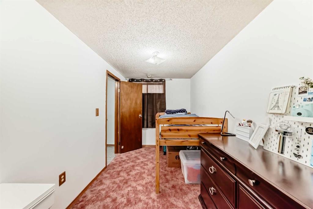 164 Rundlefield Crescent Ne, Calgary, AB - Indoor