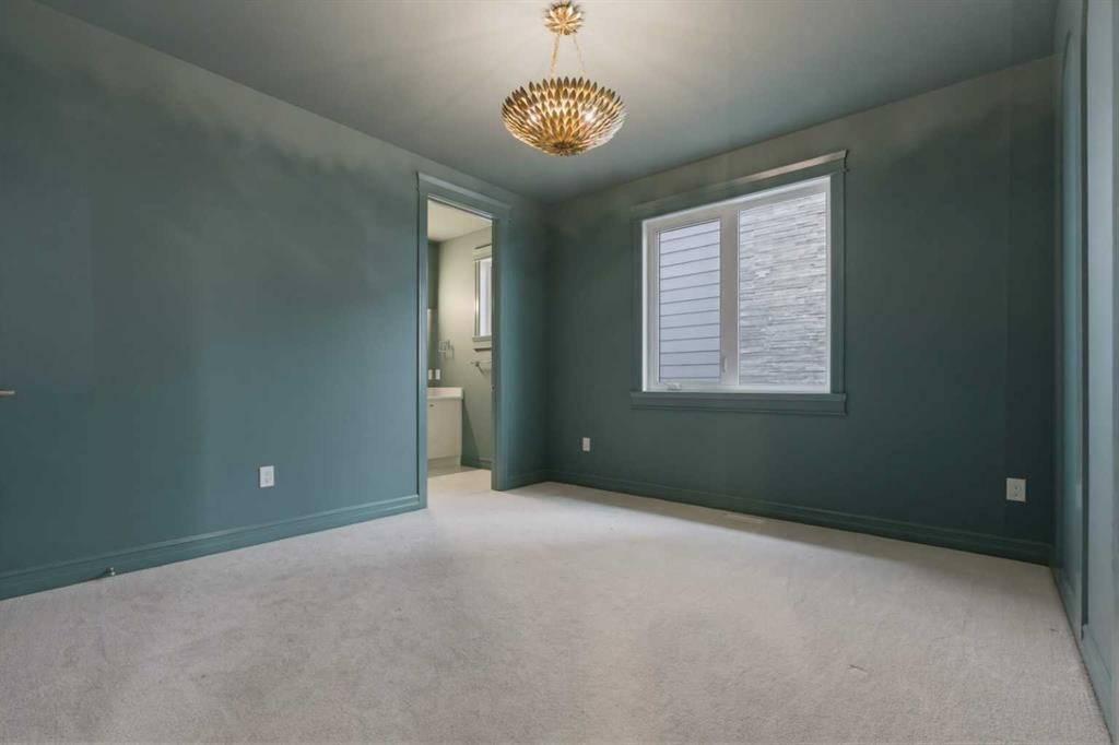 356 Greenwich Drive Nw, Calgary, AB - Indoor Photo Showing Other Room