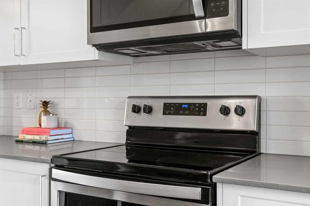 126 Seton Passage Se, Calgary, AB - Indoor Photo Showing Kitchen