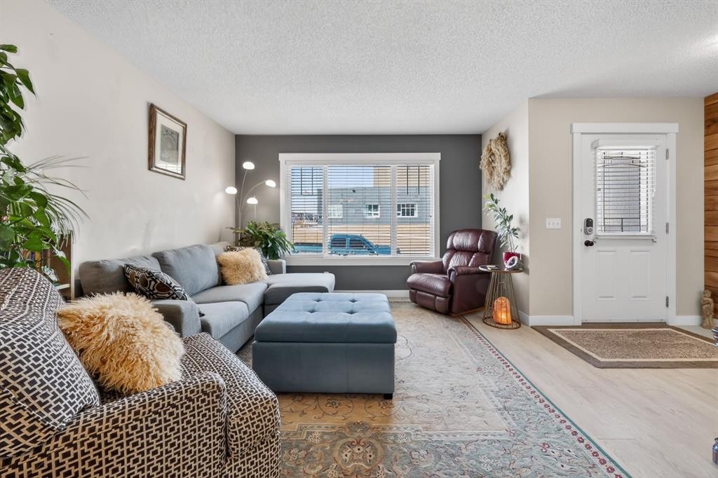 203 Fireside Parkway, Cochrane, AB - Indoor Photo Showing Living Room