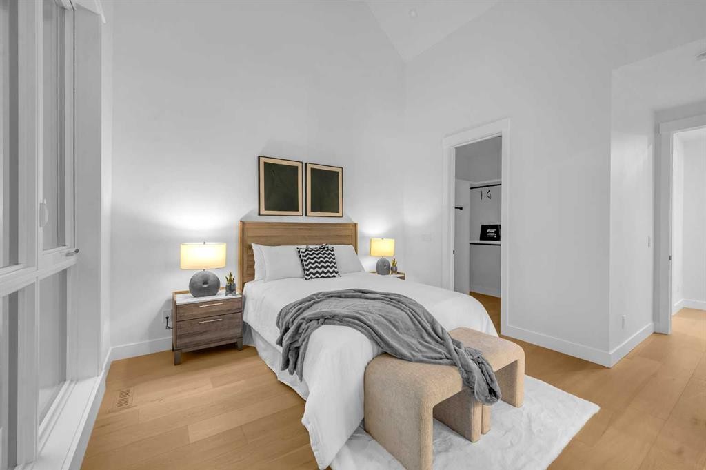 2435 52 Avenue Sw, Calgary, AB - Indoor Photo Showing Bedroom