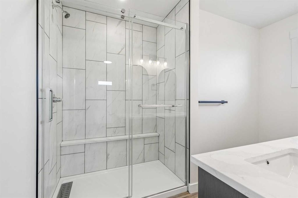26A Poplar Ridge Close, Didsbury, AB - Indoor Photo Showing Bathroom