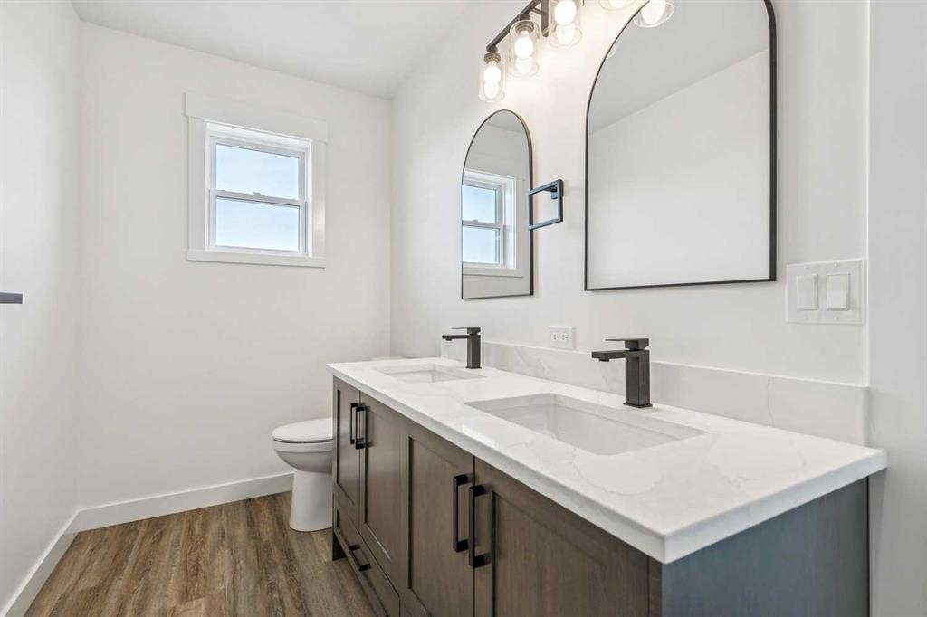 26A Poplar Ridge Close, Didsbury, AB - Indoor Photo Showing Bathroom