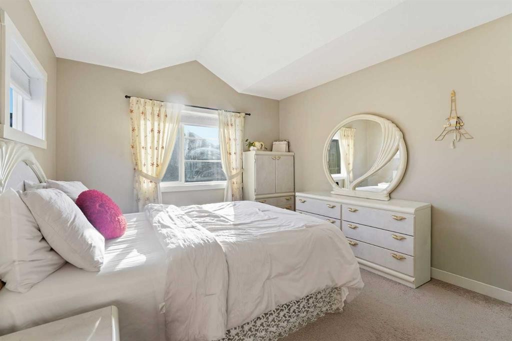 427 Redstone View Ne, Calgary, AB - Indoor Photo Showing Bedroom