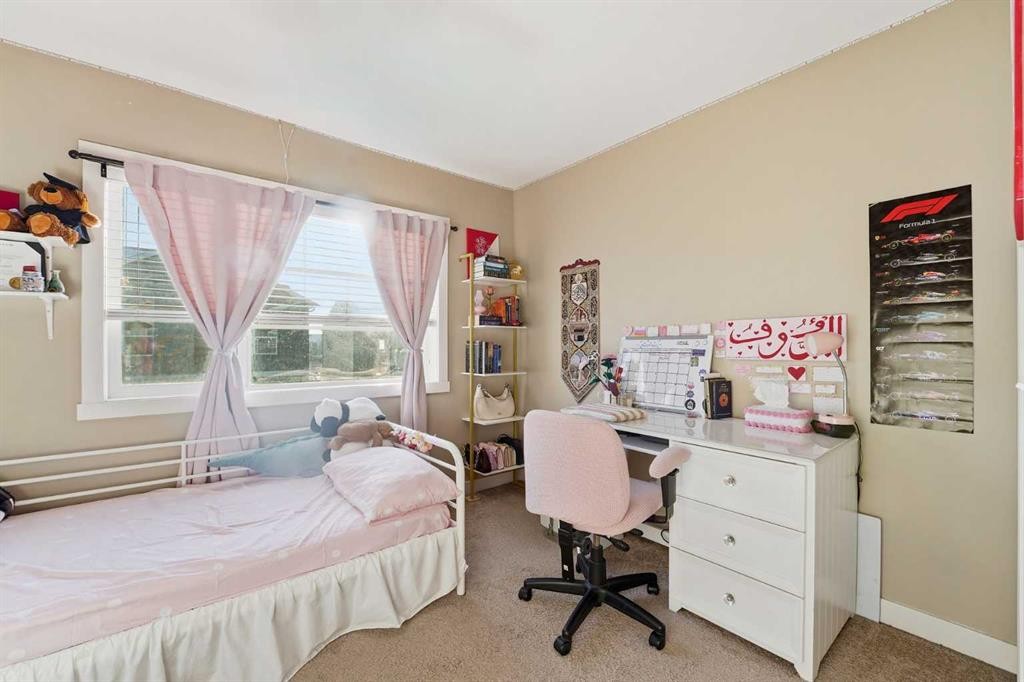 427 Redstone View Ne, Calgary, AB - Indoor Photo Showing Bedroom