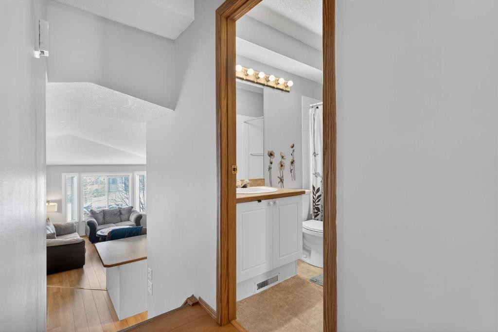 173 Martin Crossing Crescent Ne, Calgary, AB - Indoor