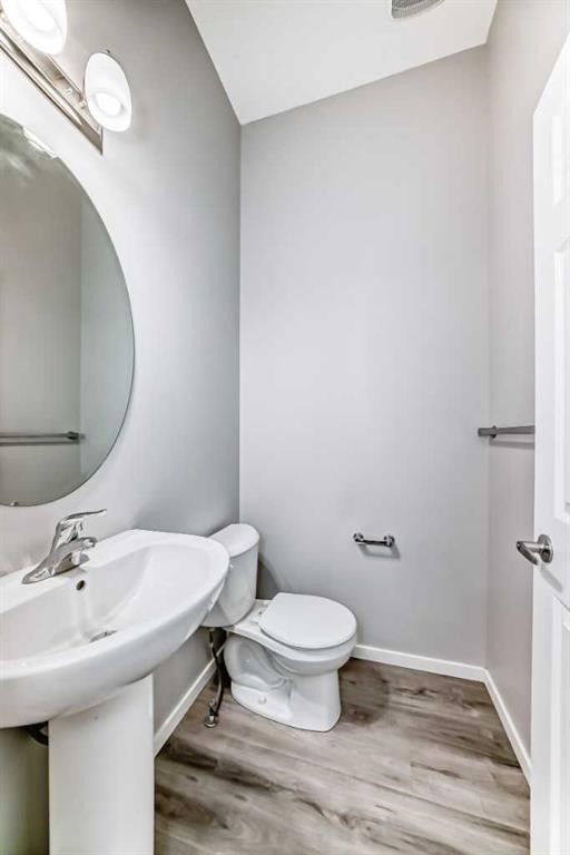 224 Carringham Way Nw, Calgary, AB - Indoor Photo Showing Bathroom