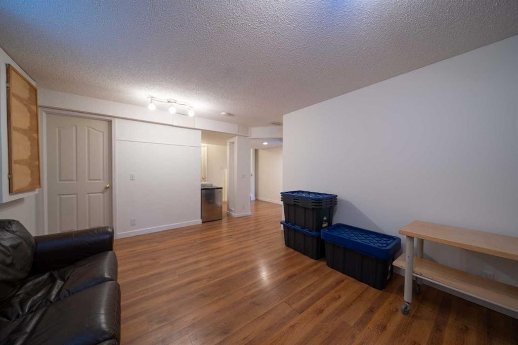 11 Arbour Stone Crescent Nw, Calgary, AB - Indoor