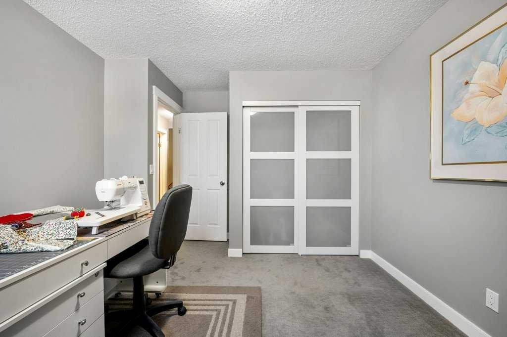 44 Deerbrook Crescent Se, Calgary, AB - Indoor Photo Showing Office