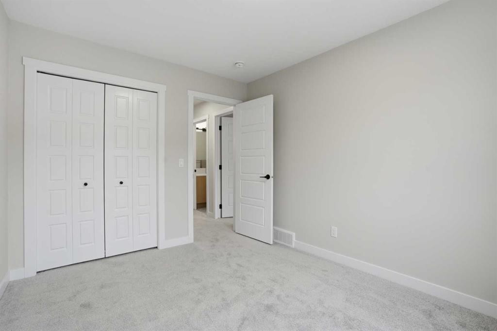 68 Buffaloberry Manor Se, Calgary, AB - Indoor