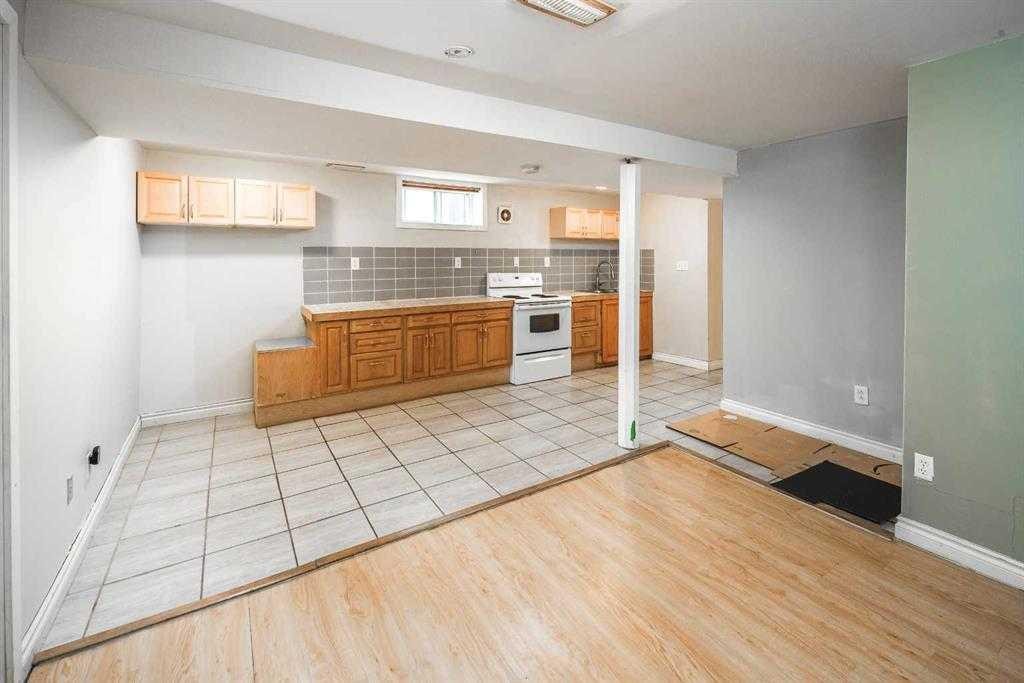 23 Edgedale Road Nw, Calgary, AB - Indoor
