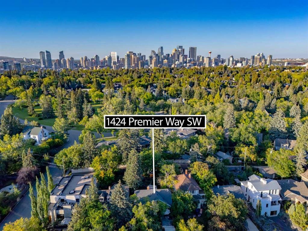 1424 Premier Way Sw, Calgary, AB - Outdoor With View