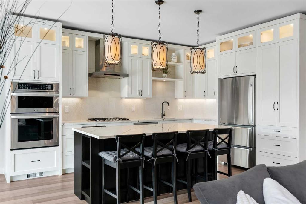 143 Cranfield Circle Se, Calgary, AB - Indoor Photo Showing Kitchen With Upgraded Kitchen