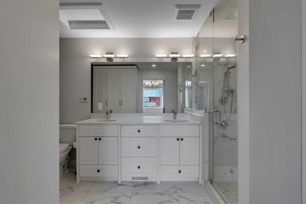 143 Cranfield Circle Se, Calgary, AB - Indoor Photo Showing Bathroom