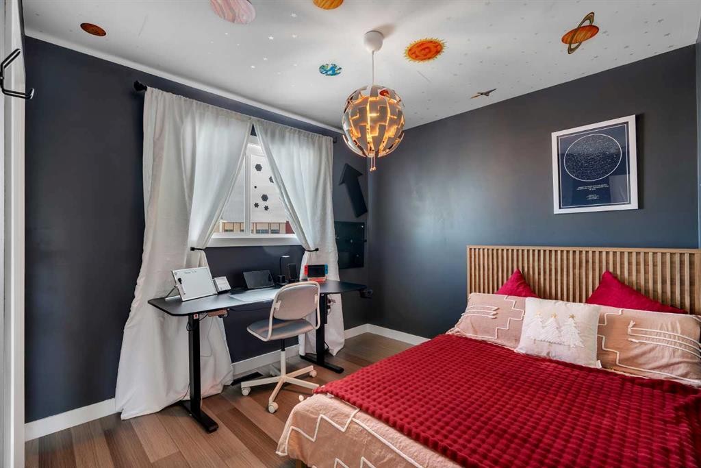 143 Cranfield Circle Se, Calgary, AB - Indoor Photo Showing Bedroom