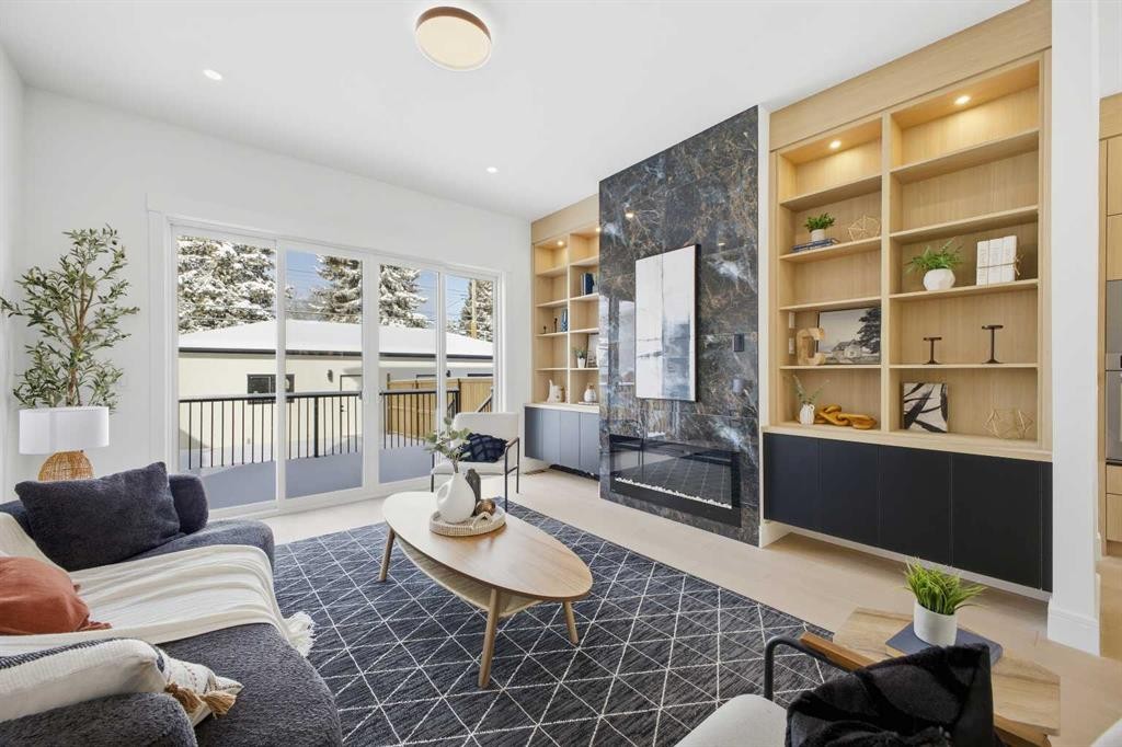 2105 7 Street Ne, Calgary, AB - Indoor Photo Showing Other Room