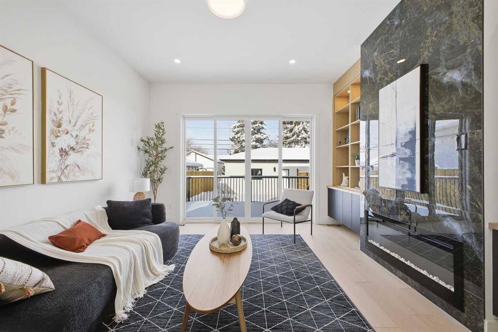 2105 7 Street Ne, Calgary, AB - Indoor