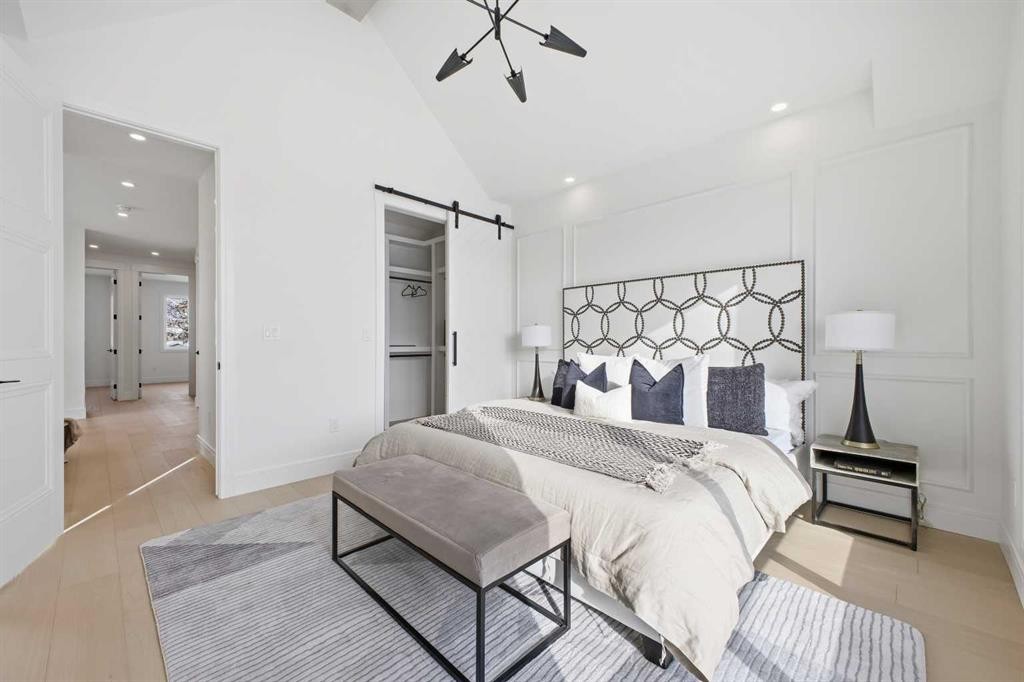 2105 7 Street Ne, Calgary, AB - Indoor Photo Showing Bedroom