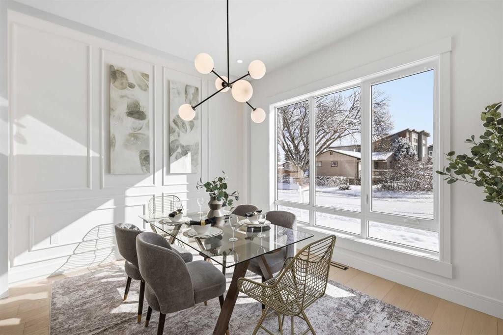 2105 7 Street Ne, Calgary, AB - Indoor Photo Showing Dining Room