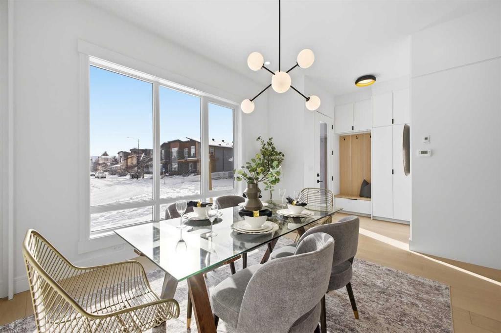 2105 7 Street Ne, Calgary, AB - Indoor
