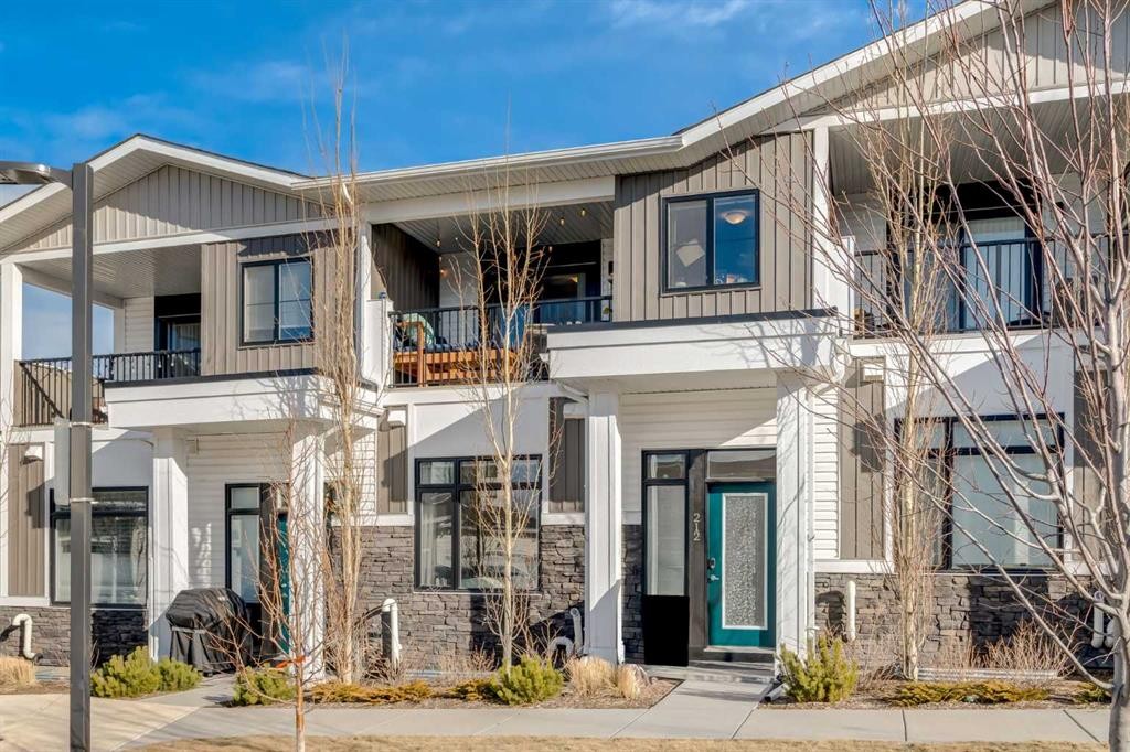 212 Crestbrook Common Sw, Calgary, AB - Outdoor With Balcony With Facade