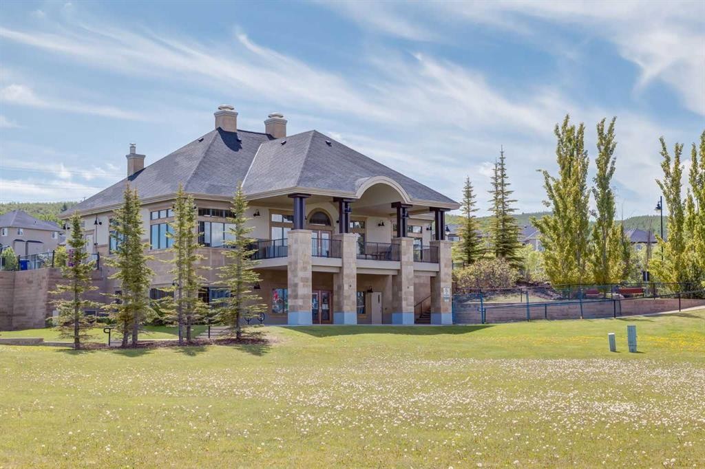 212 Crestbrook Common Sw, Calgary, AB - Outdoor With Balcony