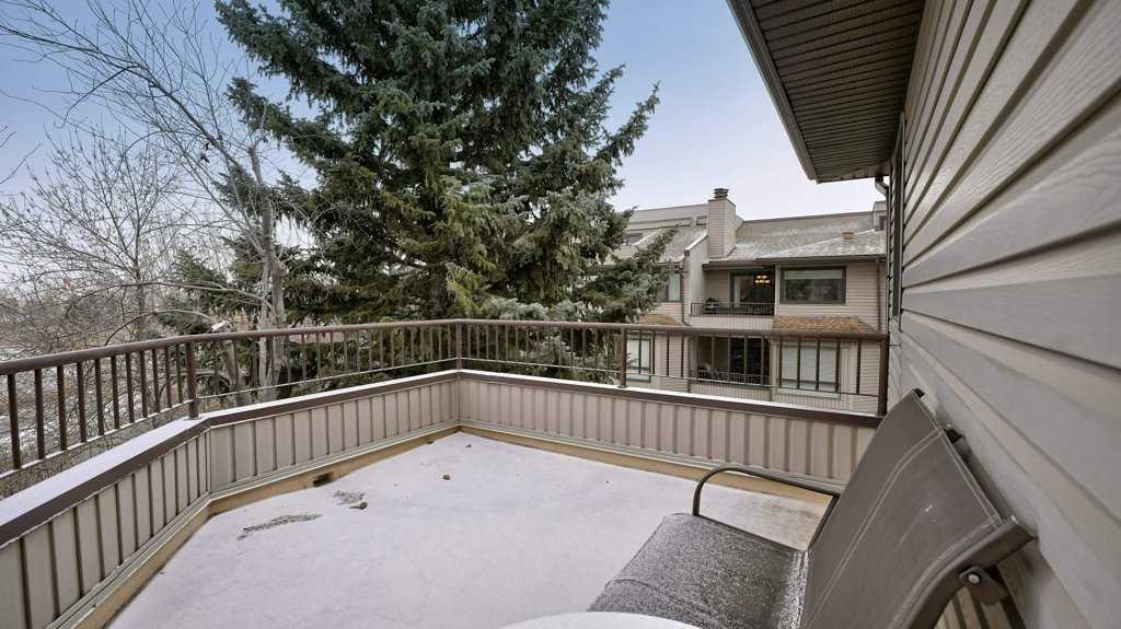 324-2425 90 Avenue Sw, Calgary, AB - Outdoor With Exterior