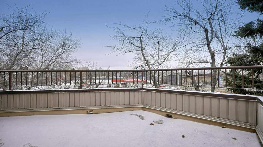 324-2425 90 Avenue Sw, Calgary, AB - Outdoor