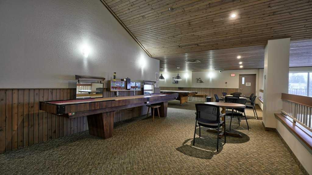 324-2425 90 Avenue Sw, Calgary, AB - Indoor Photo Showing Other Room