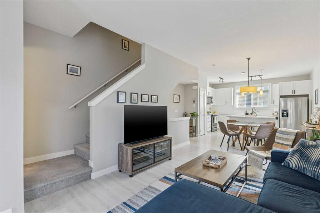 78 Sage Bluff Circle Nw, Calgary, AB - Indoor Photo Showing Living Room