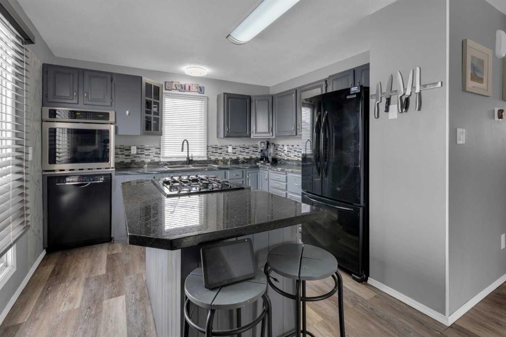 415 Bruce Avenue, Carbon, AB