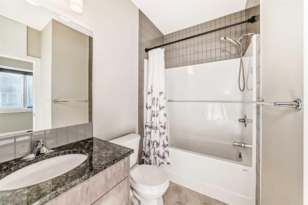 75 Howse Rise Ne, Calgary, AB - Indoor Photo Showing Bathroom