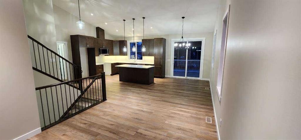 5518 52 Street, Olds, AB - Indoor Photo Showing Kitchen
