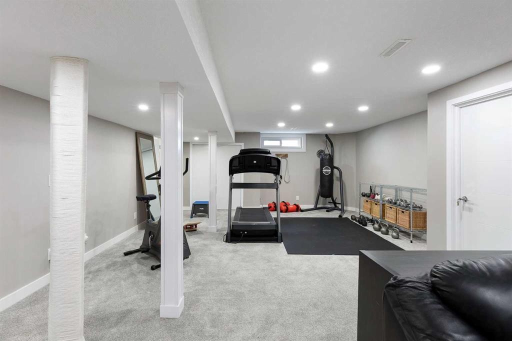 106 Shawnee Place Sw, Calgary, AB - Indoor