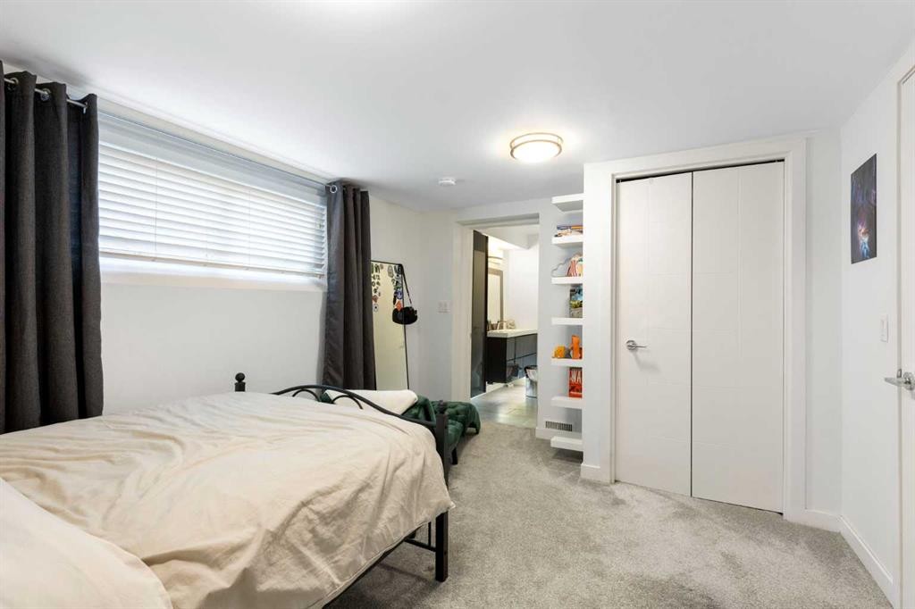 106 Shawnee Place Sw, Calgary, AB - Indoor Photo Showing Bedroom