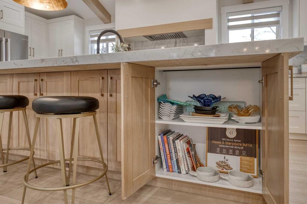 168 Oakside Circle, Calgary, AB - Indoor Photo Showing Other Room