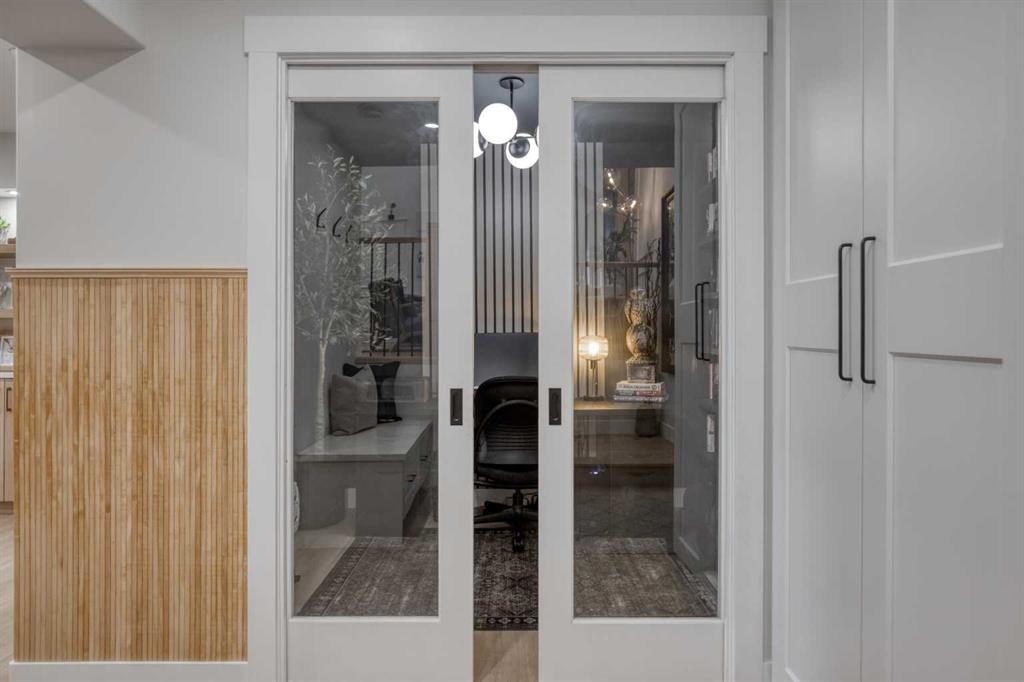 168 Oakside Circle, Calgary, AB - Indoor Photo Showing Other Room