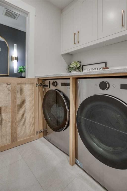 168 Oakside Circle, Calgary, AB - Indoor Photo Showing Laundry Room