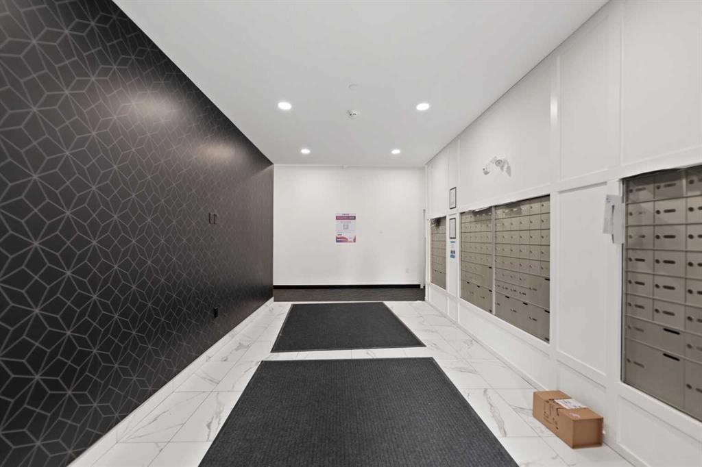 3620-60 Skyview Ranch Road Ne, Calgary, AB - Indoor Photo Showing Other Room