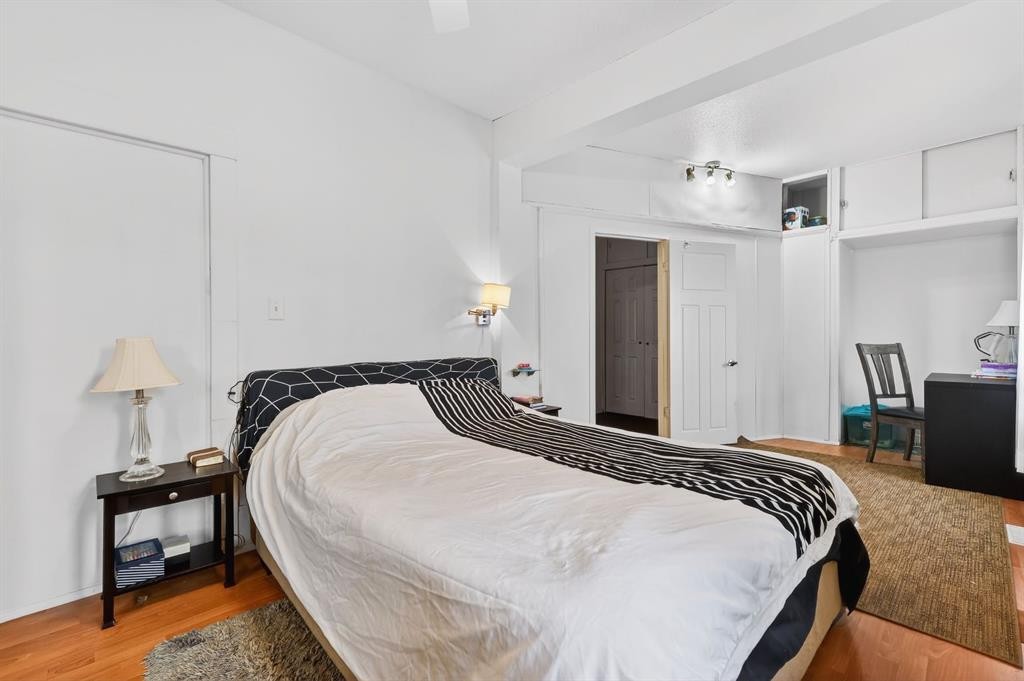 2130 20 Avenue, Bowden, AB - Indoor Photo Showing Bedroom