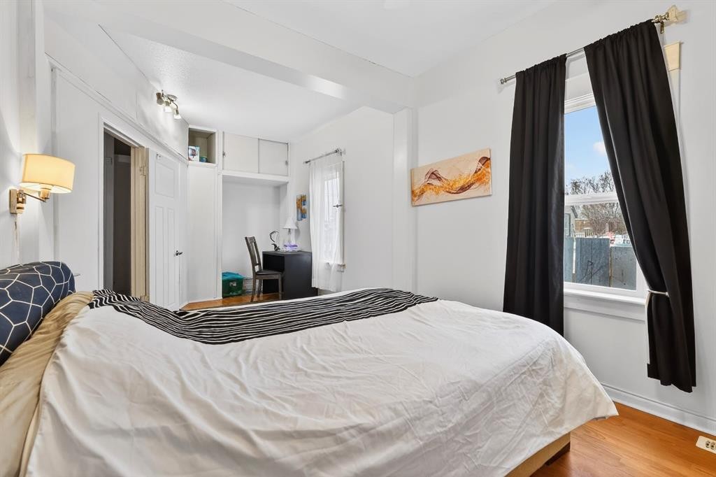 2130 20 Avenue, Bowden, AB - Indoor Photo Showing Bedroom