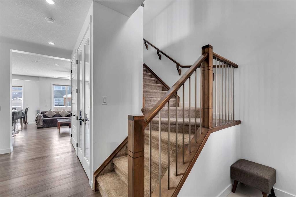43 Saddlelake Manor Ne, Calgary, AB - Indoor Photo Showing Other Room
