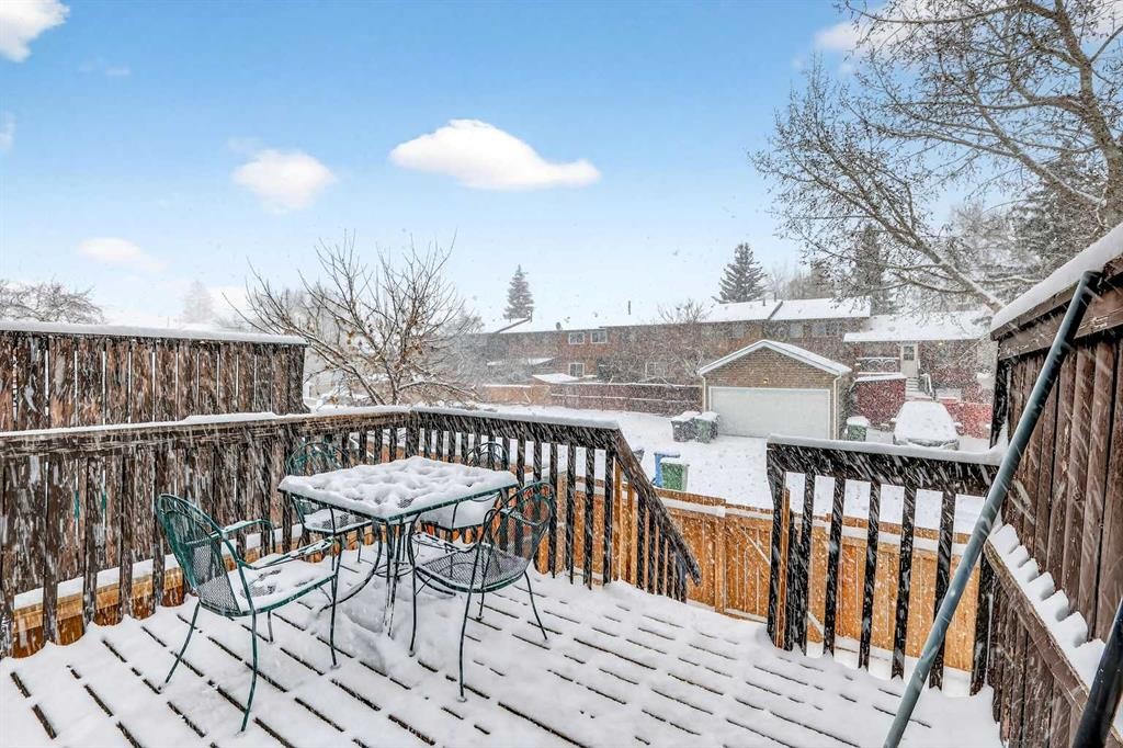 1502 Ranchlands Way Nw, Calgary, AB - Outdoor With Deck Patio Veranda