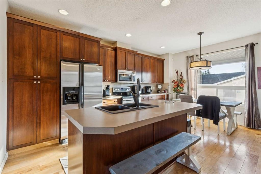 15008 Prestwick Boulevard Se, Calgary, AB - Indoor Photo Showing Kitchen With Double Sink