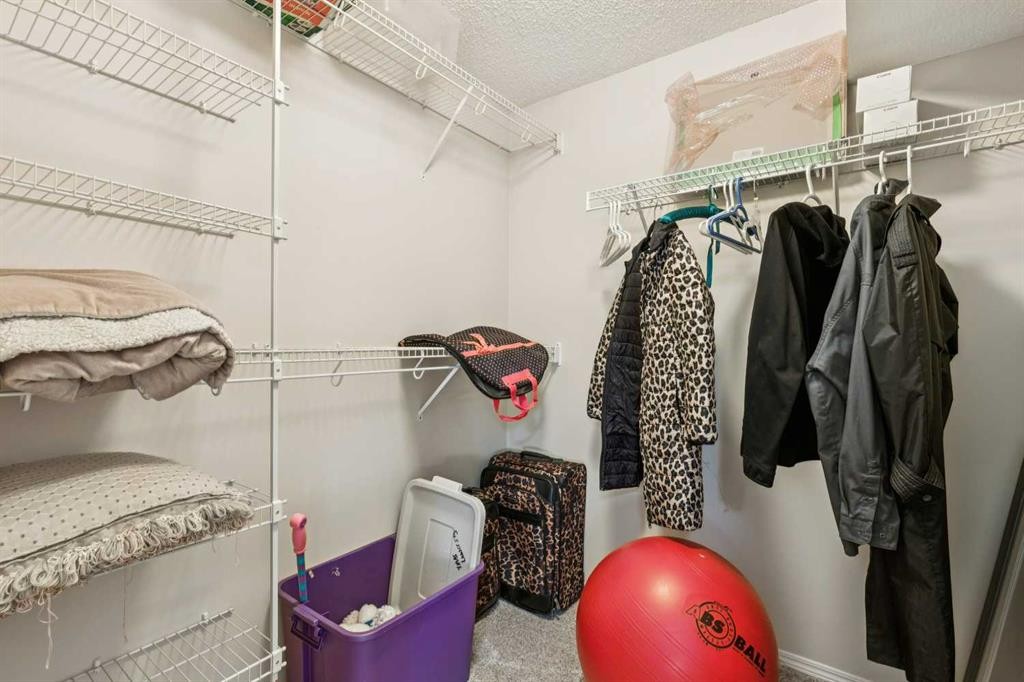 15008 Prestwick Boulevard Se, Calgary, AB - Indoor With Storage
