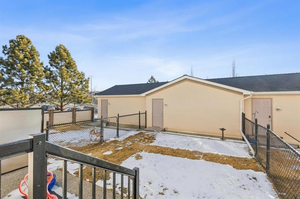 15008 Prestwick Boulevard Se, Calgary, AB - Outdoor With Exterior