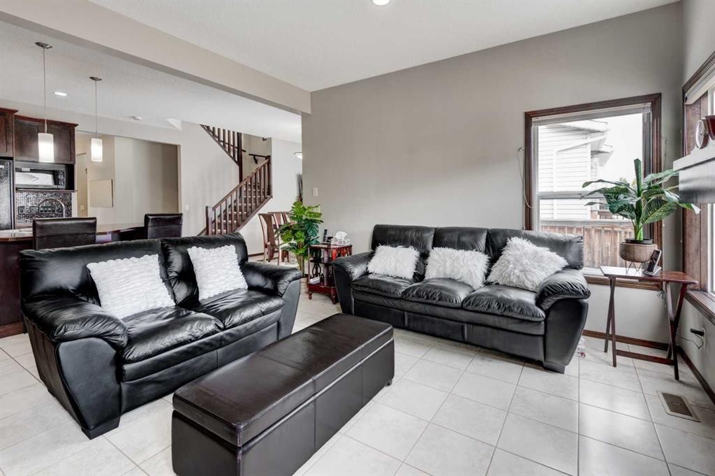 42 Everoak Green Sw, Calgary, AB