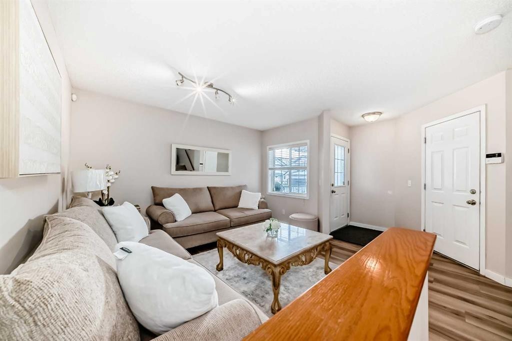 79 Saddleridge Close Ne, Calgary, AB - Indoor Photo Showing Living Room